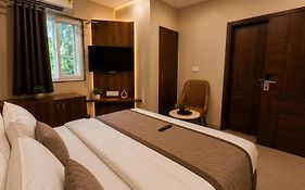 Qotel Comfort Oasis Rajouri Garden - Newly Built 2026